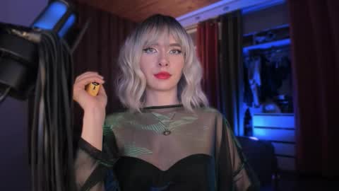 Snapshot of irisice chatting on 12-15-25, 10:47 Miss Iris Fansly Miss Iris new inst. online show from 12-15-25, 10:47