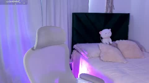 Iris Moira  online show from 07-25-26, 02:47