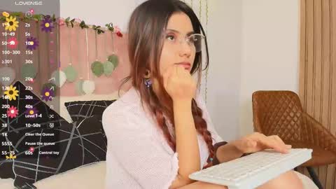 Snapshot of irisrossee_ chatting on 02-26-26, 03:05 Iris Rosse online show from 02-26-26, 03:05
