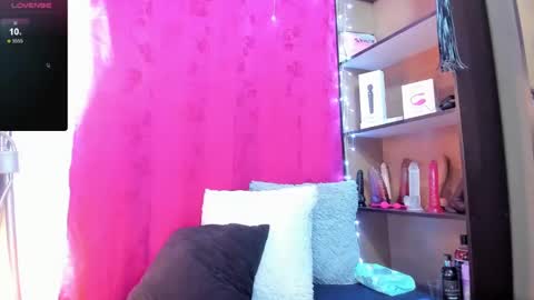 Snapshot of iriss_25 chatting on 01-13-25, 12:13 iris online show from 01-13-25, 12:13