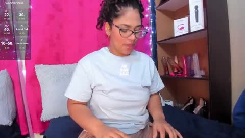 Snapshot of iriss_25 chatting on 02-05-25, 12:17 iris online show from 02-05-25, 12:17