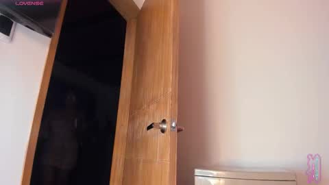 iris online show from 03-08-26, 08:51