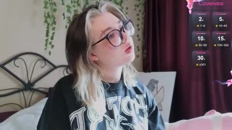 I am Cutie Iris3 online show from 09-10-25, 04:34