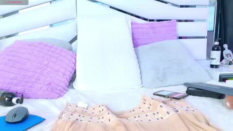 Iris online show from 02-15-25, 05:50