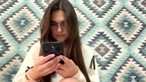 irisss31 online show from 12-18-25, 01:06