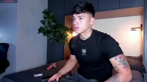 Iron Tous online show from 04-10-26, 09:41