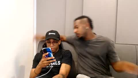 Yandi Alpha Locker Room online show from 07-23-26, 10:19