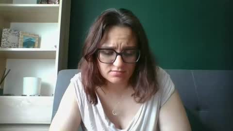 Paris online show from 06-18-26, 09:14