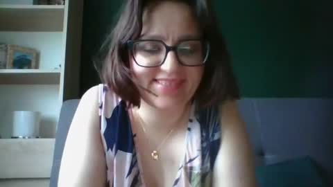 Paris online show from 06-22-26, 05:26