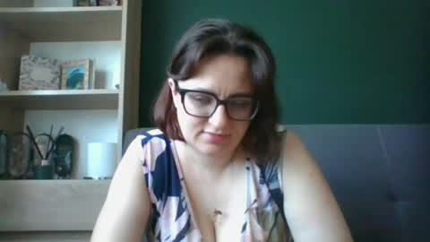 Paris online show from 07-22-26, 05:32