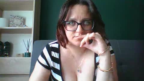 Paris online show from 07-28-26, 11:17
