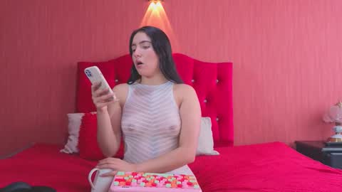 Isa and Natasha online show from 10-18-25, 01:56