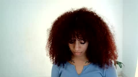 Snapshot of isa_bellaxx23 chatting on 06-08-26, 04:51 isa_bellaxx23 online show from 06-08-26, 04:51
