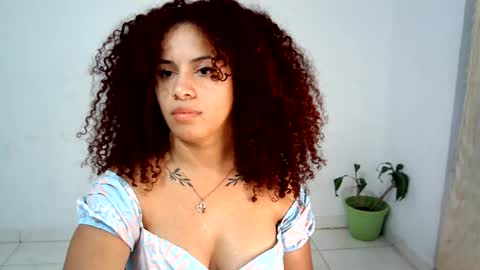 Snapshot of isa_bellaxx23 chatting on 07-11-26, 01:30 isa_bellaxx23 online show from 07-11-26, 01:30