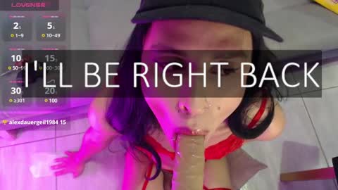 Isabella Hall online show from 02-04-25, 12:19