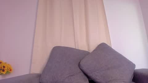 Snapshot of isa_kis_1 chatting on 01-23-25, 03:11 Isabella online show from 01-23-25, 03:11