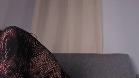 Snapshot of isa_kis_1 chatting on 02-10-25, 03:21 Isabella online show from 02-10-25, 03:21