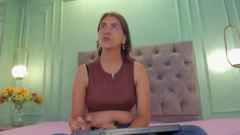 Snapshot of isa_kis_1 chatting on 03-07-25, 12:45 Isabella online show from 03-07-25, 12:45