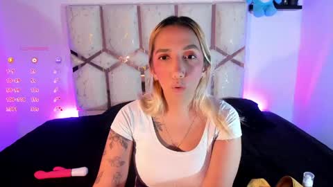 Snapshot of isa_klein chatting on 05-14-26, 05:03 isa_klein online show from 05-14-26, 05:03
