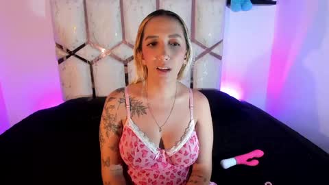 Snapshot of isa_klein chatting on 05-15-26, 05:25 isa_klein online show from 05-15-26, 05:25