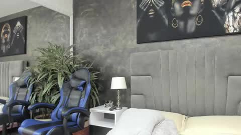 Isa Lancaster online show from 10-08-25, 08:17