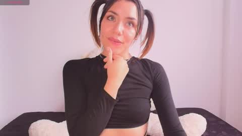 Snapshot of isa_laurentt chatting on 02-13-25, 09:06 Isabella Laurentt  online show from 02-13-25, 09:06