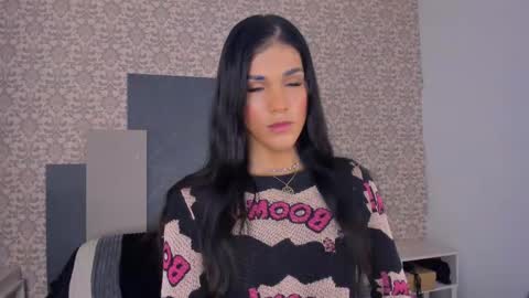 Isa  online show from 09-20-25, 01:23