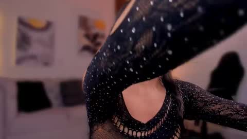 Isa  online show from 11-20-25, 08:19