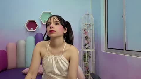 Isaa Skinny  online show from 06-15-26, 03:31