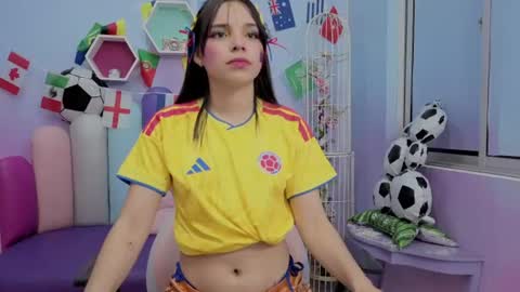 Isaa Skinny  online show from 06-18-26, 09:14