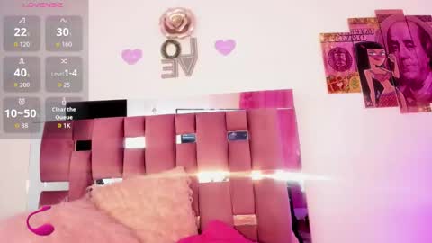 Snapshot of isaabellaa_hot chatting on 12-17-25, 10:49 isabella online show from 12-17-25, 10:49