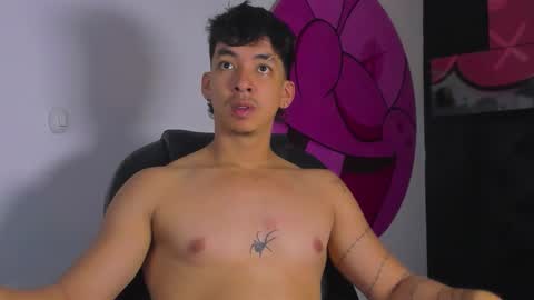 Snapshot of isaac_cryston chatting on 10-27-25, 07:51 isaac_cryston online show from 10-27-25, 07:51