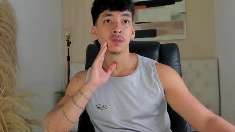 Snapshot of isaac_cryston chatting on 11-05-25, 08:42 isaac_cryston online show from 11-05-25, 08:42