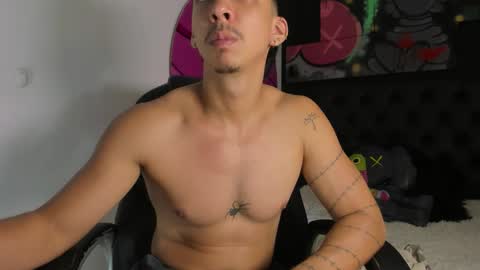 Snapshot of isaac_cryston chatting on 11-11-25, 09:48 isaac_cryston online show from 11-11-25, 09:48