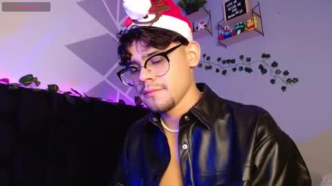 Isaac Saenz. online show from 12-07-24, 11:12