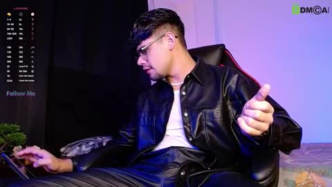 Isaac Saenz. online show from 11-09-25, 12:31