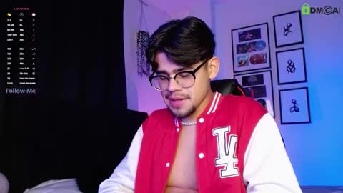 Isaac Saenz. online show from 12-13-25, 11:43