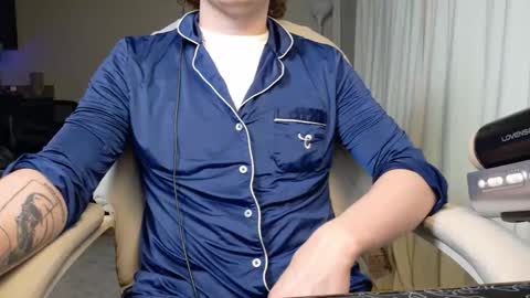 isaac online show from 05-23-26, 02:54