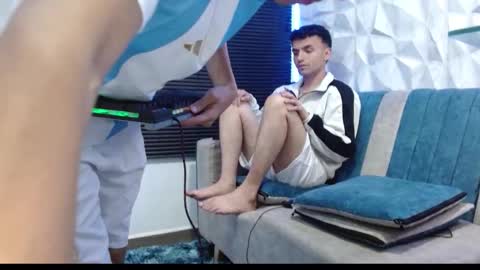 Snapshot of isaac_tan chatting on 09-21-25, 03:08 Isaac tan online show from 09-21-25, 03:08