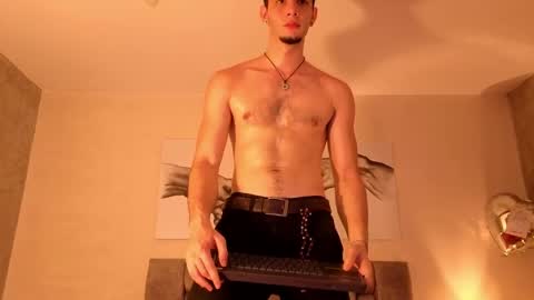 isaacblaze  online show from 05-21-26, 04:08