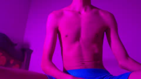 isaac online show from 02-12-25, 04:33