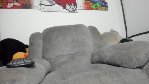 isaac online show from 09-23-25, 07:00