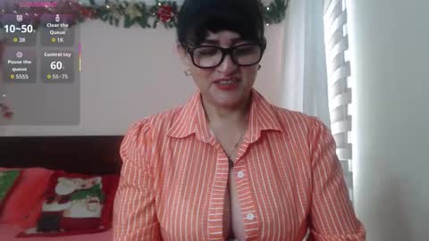 Snapshot of isabeel_sofia01 chatting on 10-16-25, 01:56 Isabeel Sofia online show from 10-16-25, 01:56