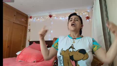 Isabeel Sofia online show from 05-17-26, 11:45