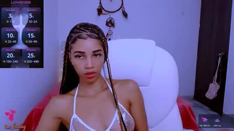 Snapshot of isabel_bailey chatting on 12-16-25, 09:09 isabel online show from 12-16-25, 09:09