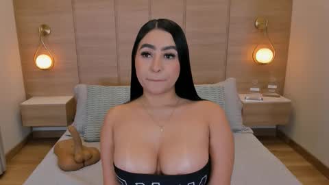 Snapshot of isabel_millher chatting on 02-07-26, 03:10 Isa online show from 02-07-26, 03:10