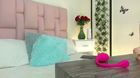 I S A online show from 12-21-24, 04:14