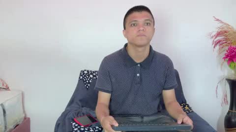 Isabella online show from 04-19-26, 02:33