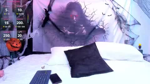 Mommy Isa online show from 10-31-25, 11:22