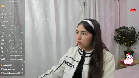 Snapshot of isabela_tay chatting on 11-11-25, 11:32 ISABELA online show from 11-11-25, 11:32